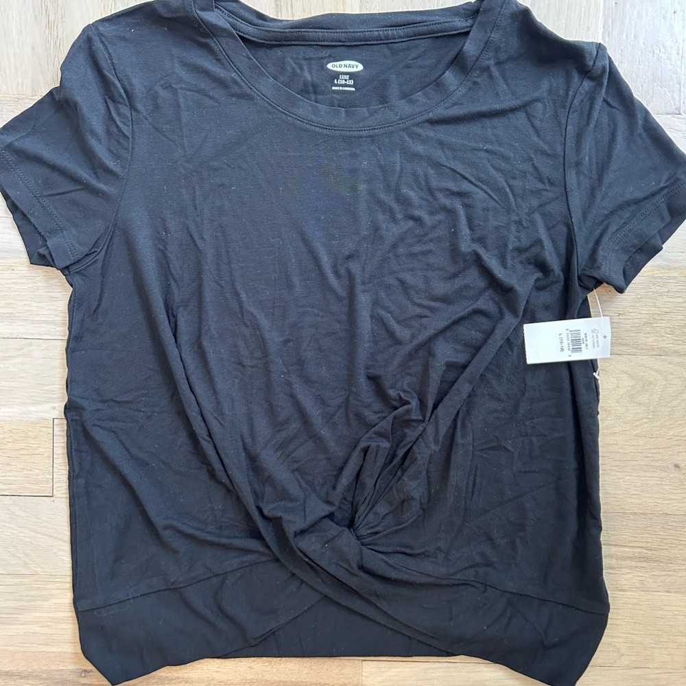 Old Navy girls twist front t-shirt. New with tags!